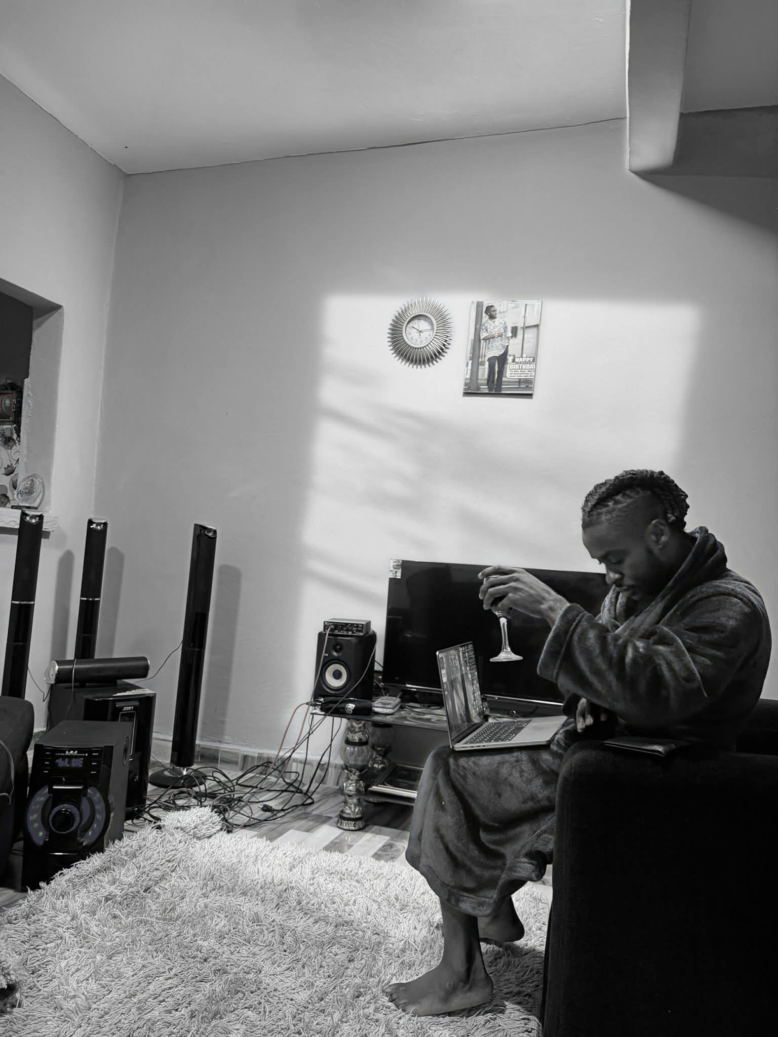 Lil More (Prévente)